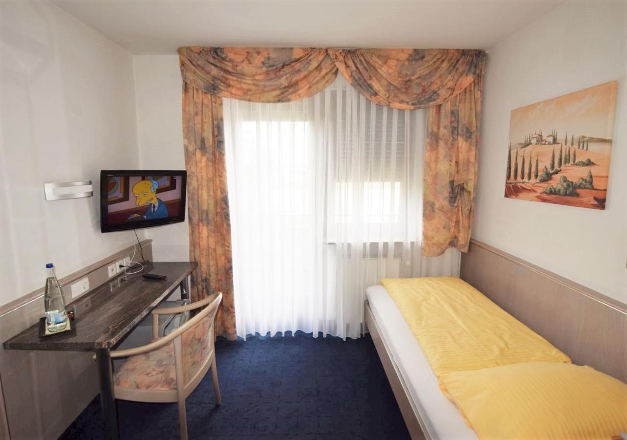 Hotel Alena - Kontaktlos Check-In Filderstadt Zewnętrze zdjęcie