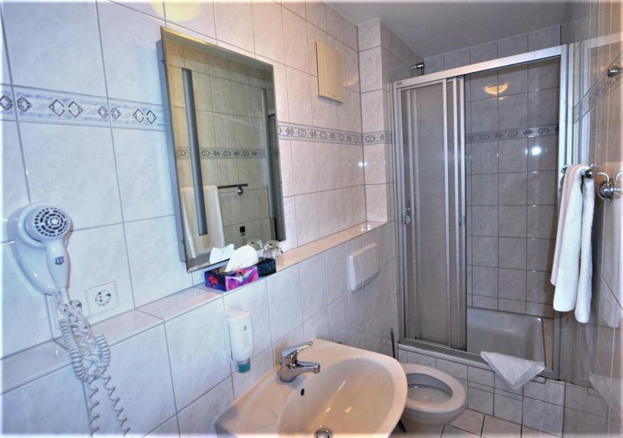 Hotel Alena - Kontaktlos Check-In Filderstadt Zewnętrze zdjęcie