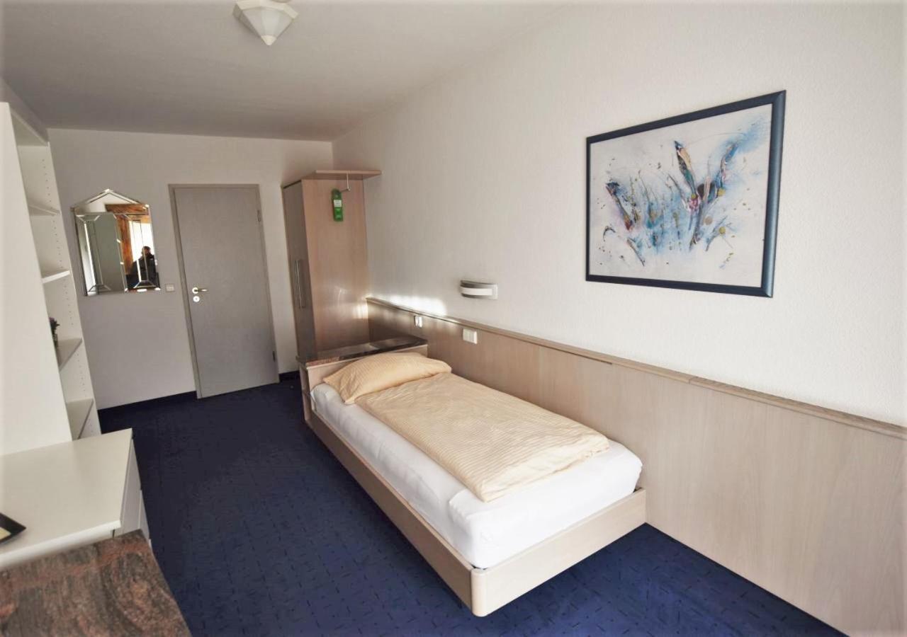 Hotel Alena - Kontaktlos Check-In Filderstadt Zewnętrze zdjęcie