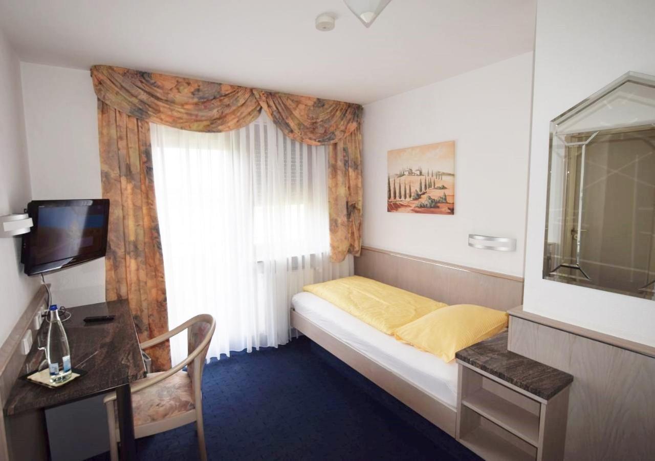 Hotel Alena - Kontaktlos Check-In Filderstadt Zewnętrze zdjęcie